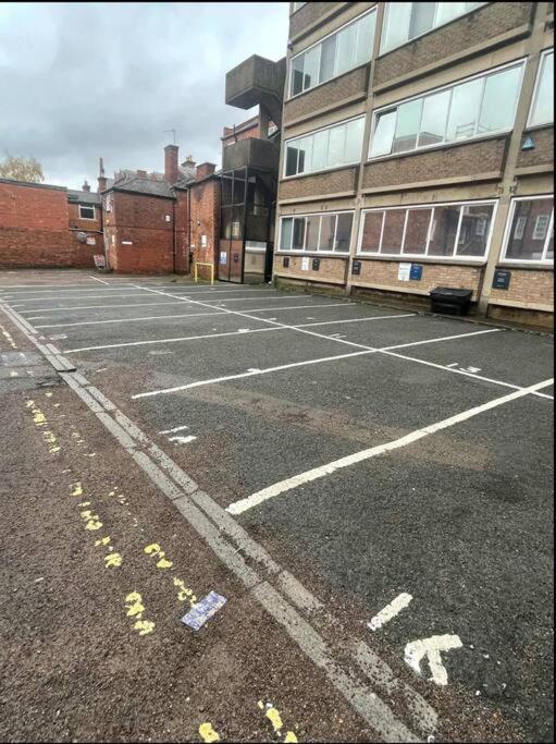 Leicester Spacious Flat With Free Parking Экстерьер фото
